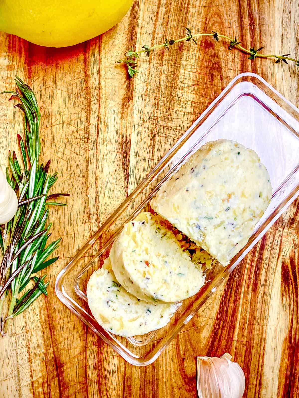 roasted garlic herb butter_4990